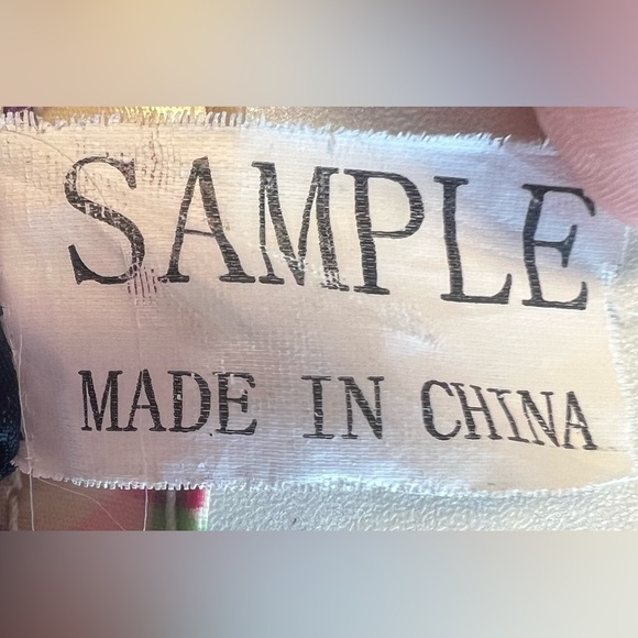 Kate Spade | ladies Daycation tote bag. - Picture 10 of 16